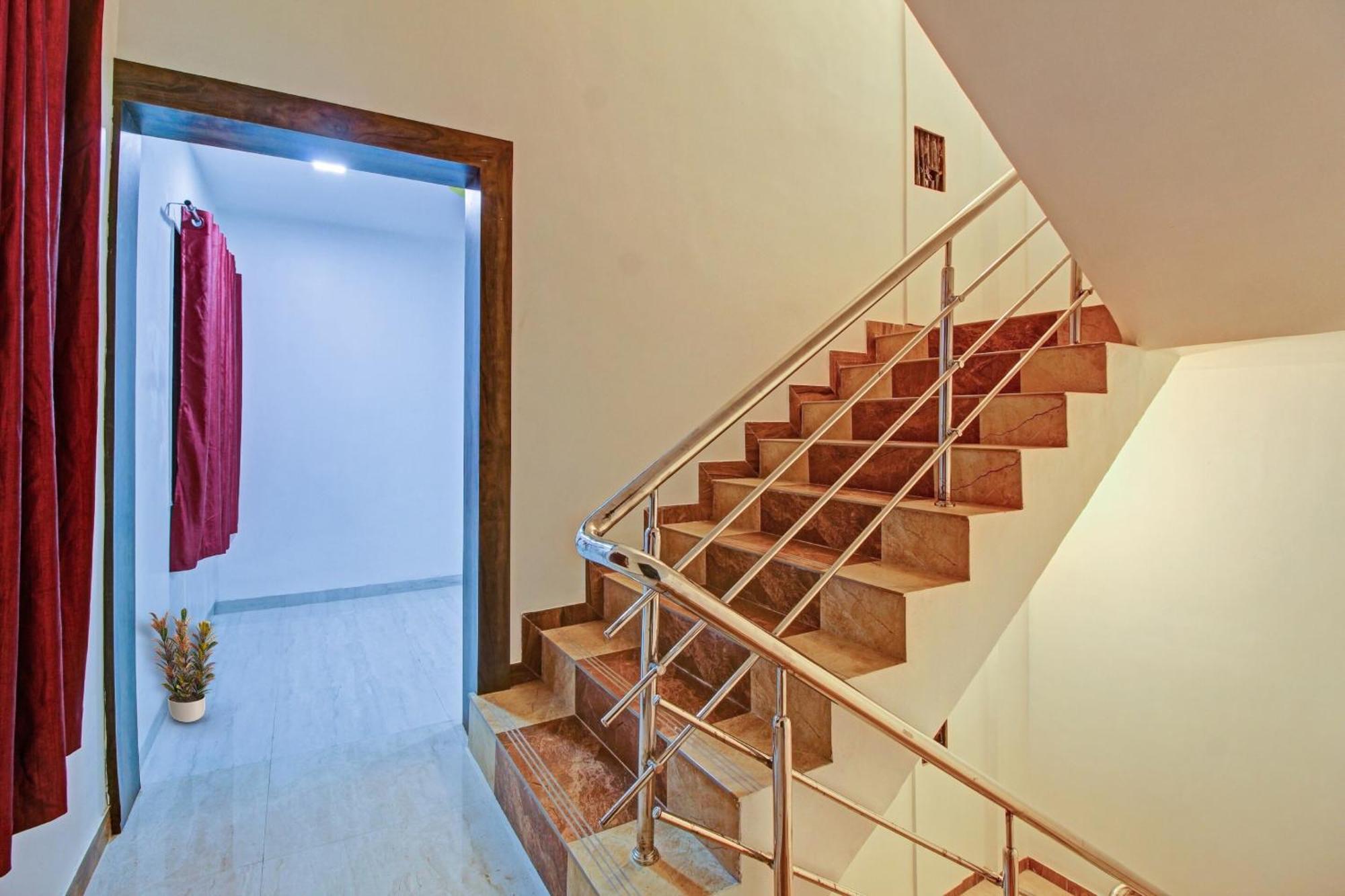 Hotel Collection O Sairaj Lodging & Boarding Shikrapur Zewnętrze zdjęcie