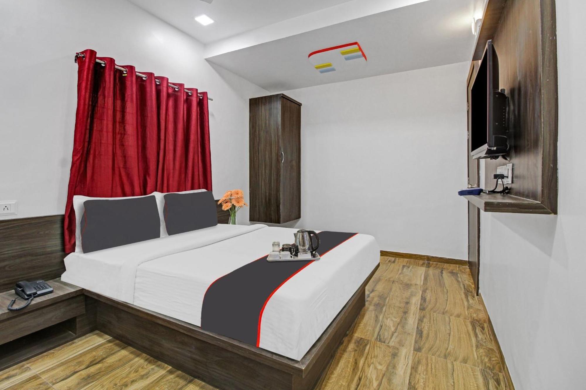 Hotel Collection O Sairaj Lodging & Boarding Shikrapur Zewnętrze zdjęcie