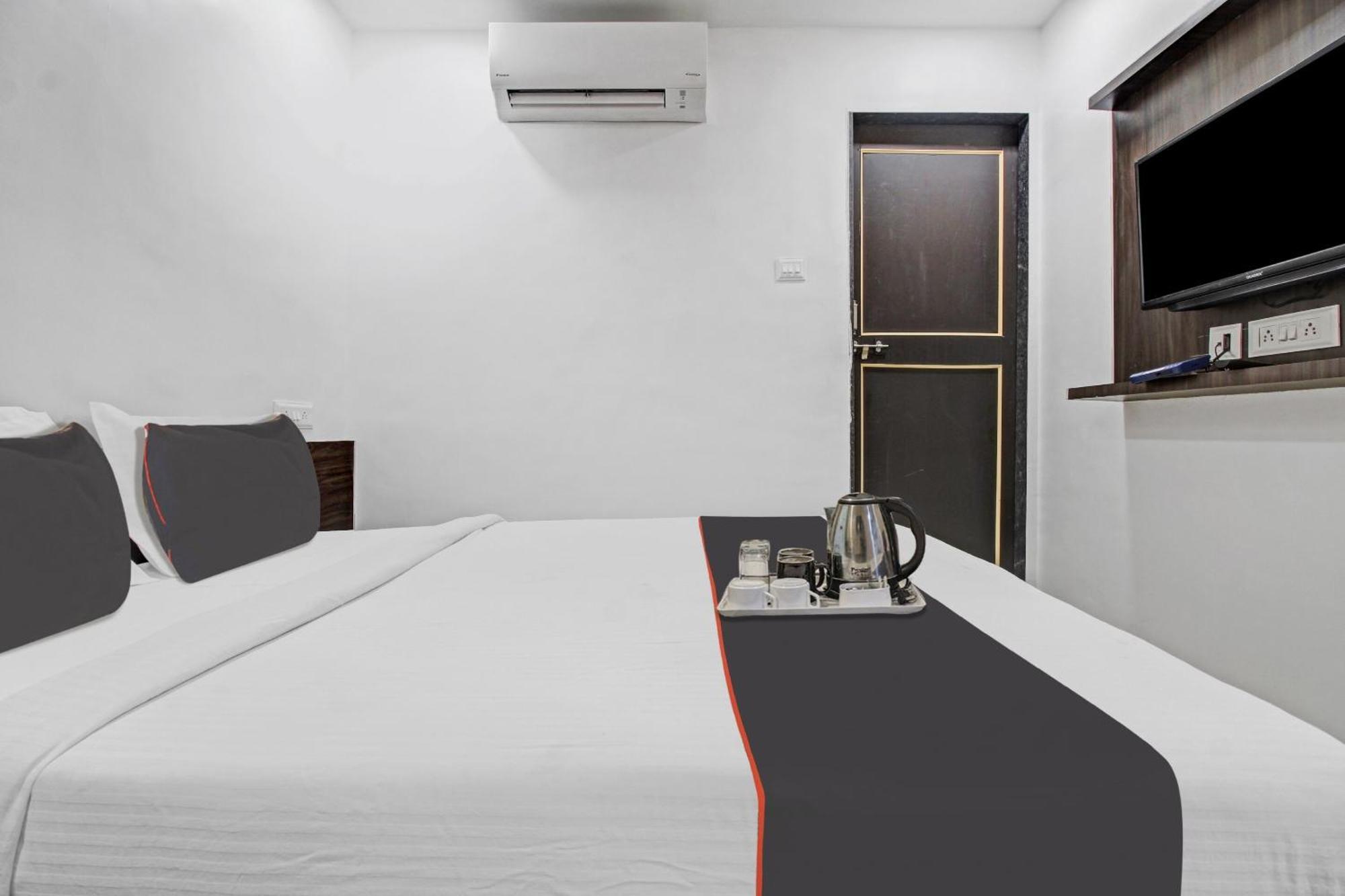Hotel Collection O Sairaj Lodging & Boarding Shikrapur Zewnętrze zdjęcie